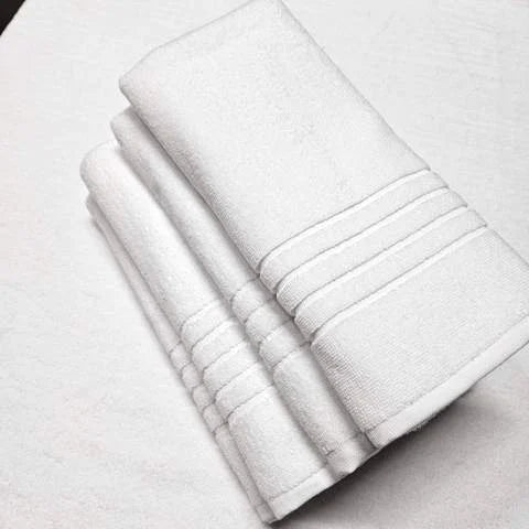 Set 4 prosoape de baie, densitate 500 g/mp, bumbac 100%, 50x90cm si 70x140 cm,  alb