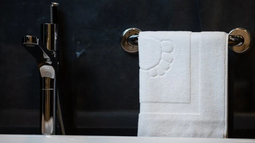 Prosop de baie (covoraș), bumbac 100%,  model Greek border, alb