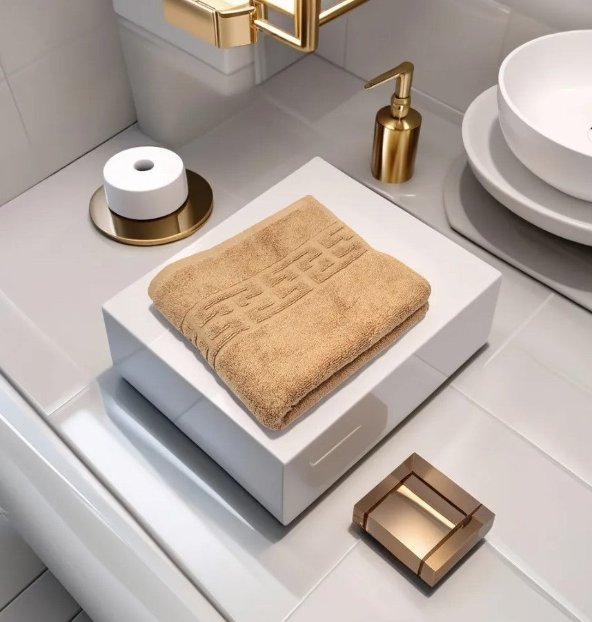 Set Family 4 Prosoape de baie si Covoraș de baie, densitate 500gr/mp si 750gr/mp, bumbac 100%, model Greek border